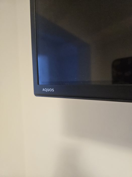 Vand TV SHARP - smart 108