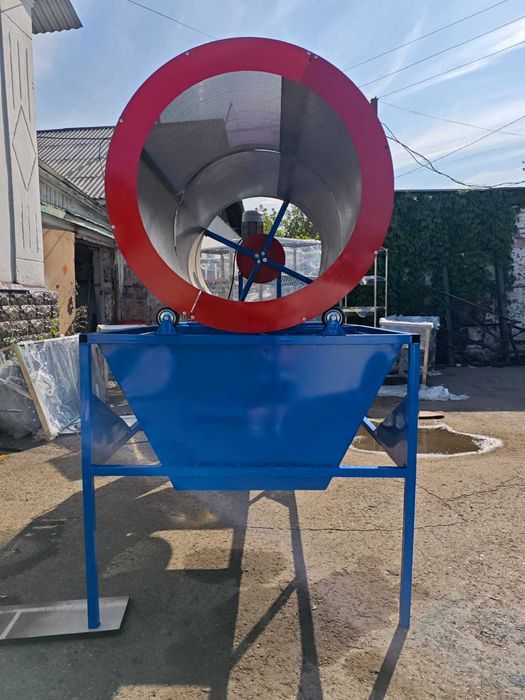 Сепараторы для просеивания различных материалов.  Грохот.