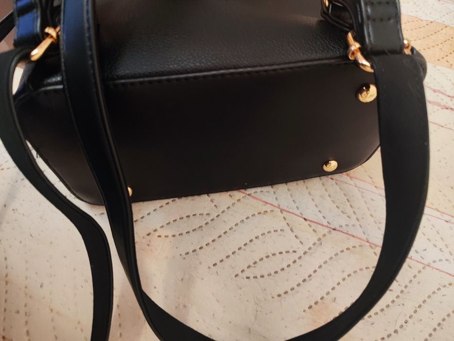 Черна елегантна раница