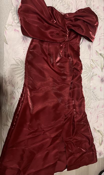 срочно продам платье на выпускной