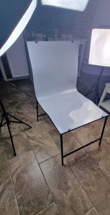 Kit Studio Foto Profesional: 3 Softbox-uri + Masă Foto Produse – Stare Excelentă (foarte puțin folosit)
