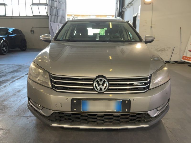 Volkswagen Passat 2.0 TDI 4Motion BlueMotion Tech 2012