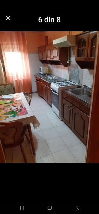 Ofer spre închiriere/chirie apartament cu 4 camere  in Marghita