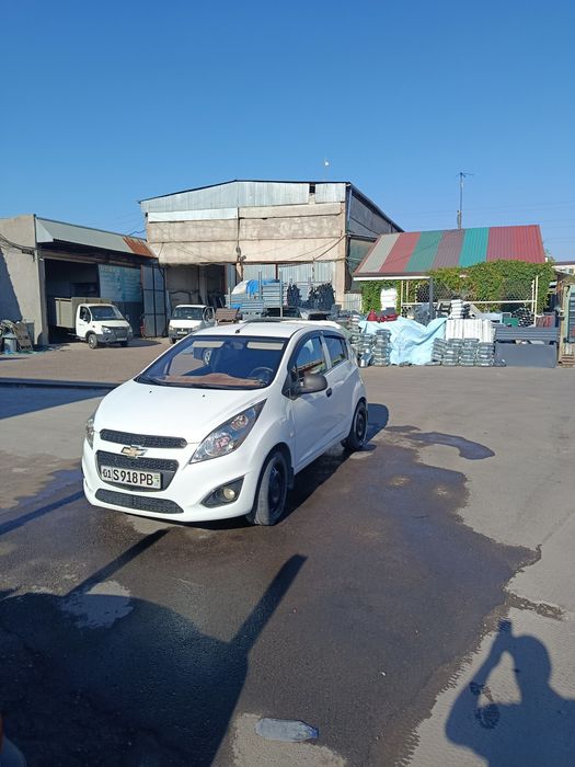Spark 2014 yil  prabeg 206.000km xolati yaxshi  balon xolati oʻrta