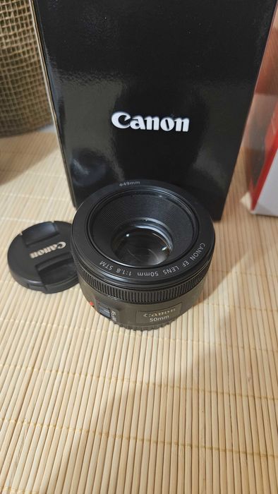 Обектив Canon EF 50mm f/1.8 STM