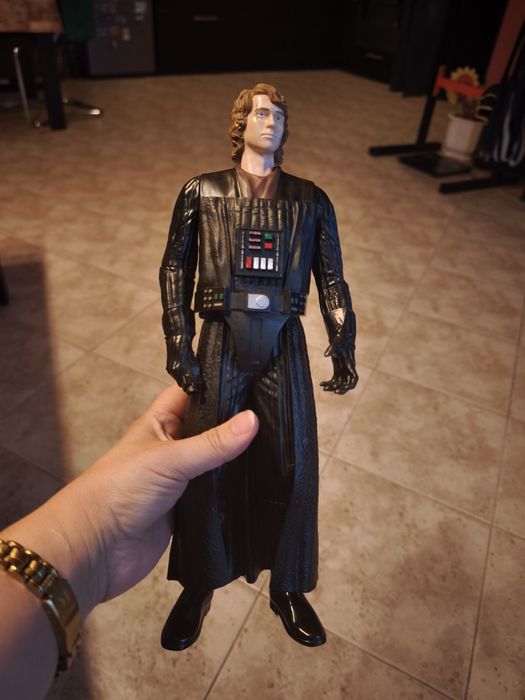 Star Wars and Marvel Action figures, Hasbro, 12