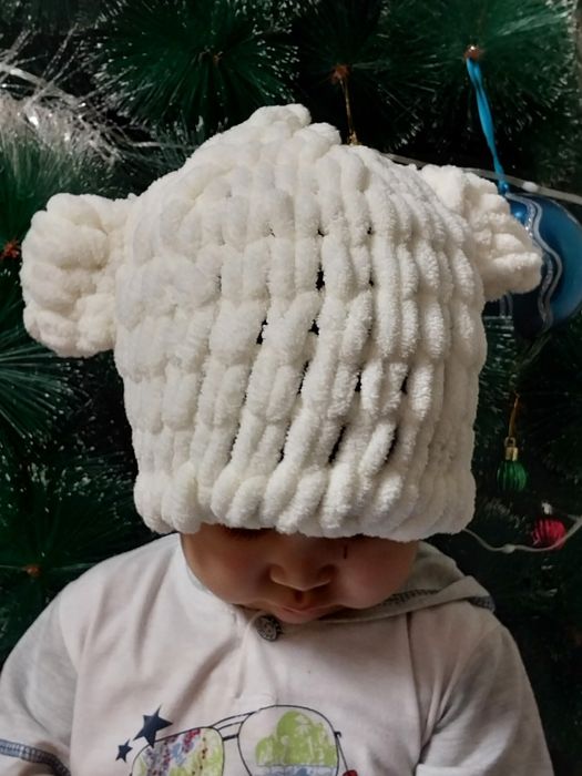 Мягкая шапка ручной работы