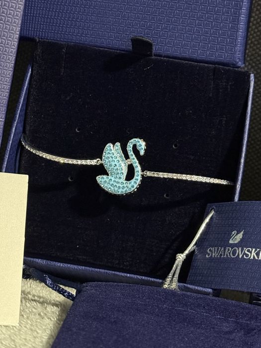 Brățară Swarovski  cu lebădă, albastră – elegantă și delicată
