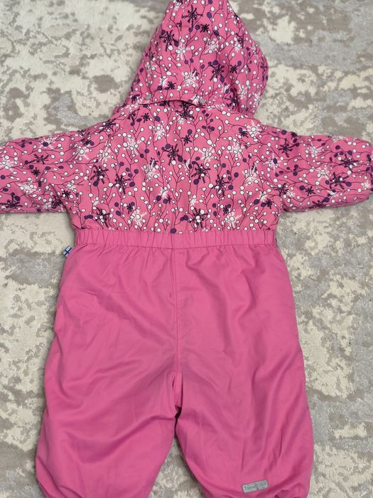 Продам зимний комбинезон на девочку!