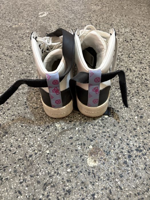 Дамски обувки Guess