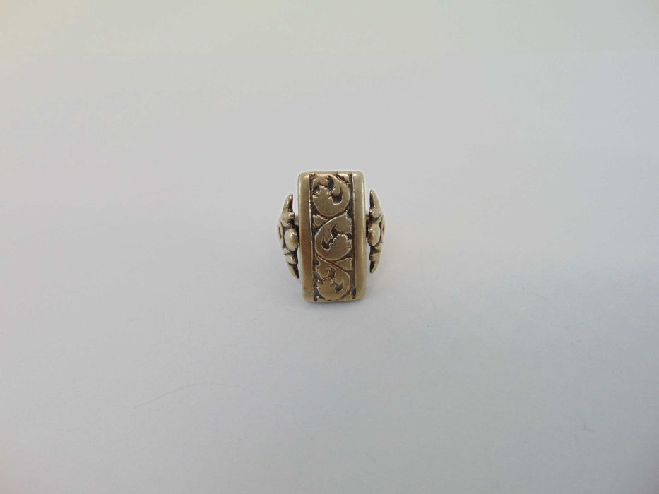 Inel vechi din argint semnat AP