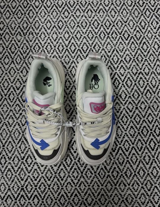 adidasi Off White Odsy 1000