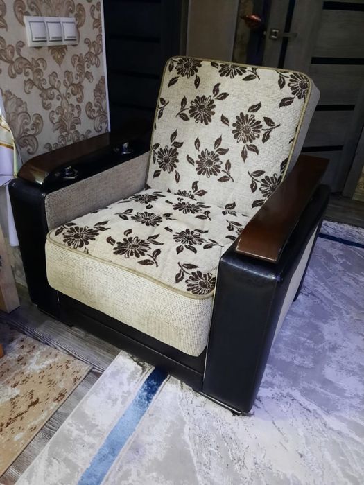 Продаётся диван и кресло раздижной