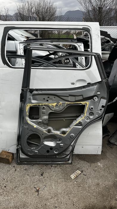 2 броя Nissan Qashqai J11 17- предна дясна врата и задна дясна