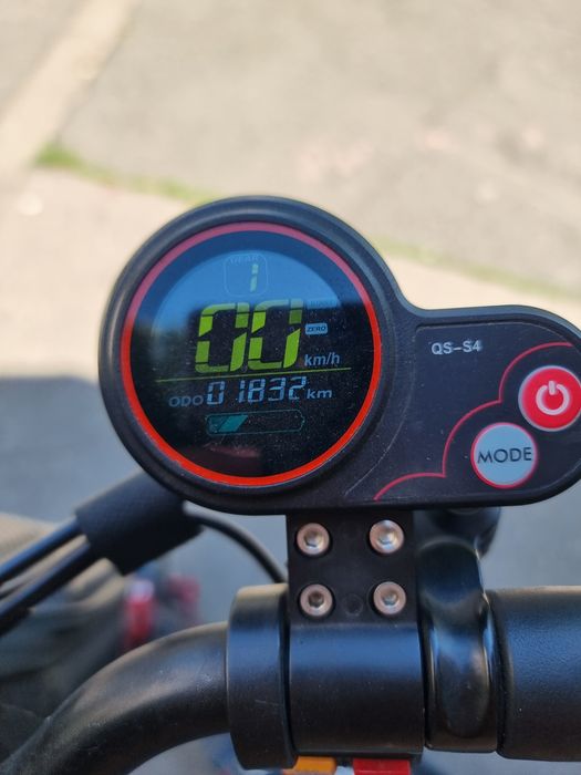 Noble Amanet - Trotineta electrica QuickVolt 10X, Autonomie 70 Km, Viteza 65 Km/h, Motor 2x 1000W