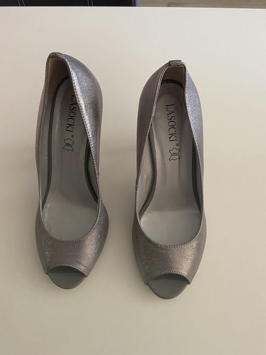 Обувки на ток Lasocki