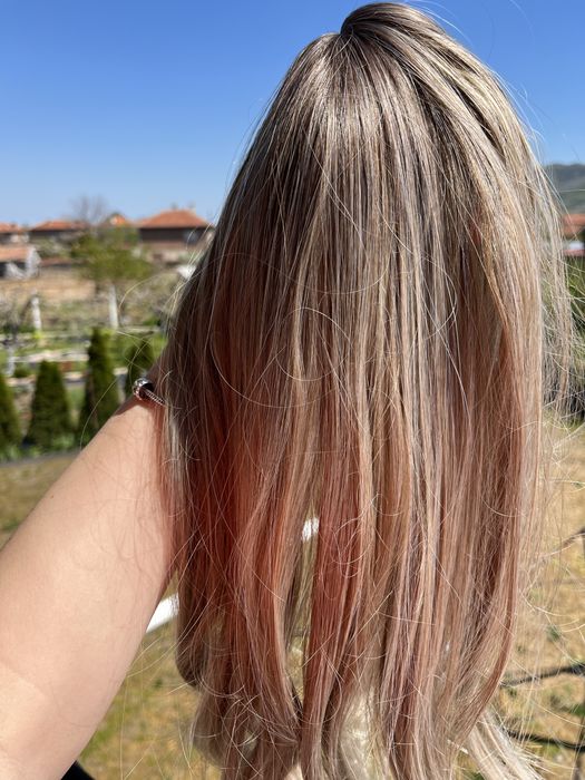 Перука с бретон.