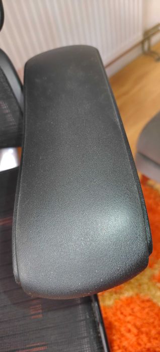 Scaun Ergohuman v2 Plus Elite cu Suport picioare, mesh Negru