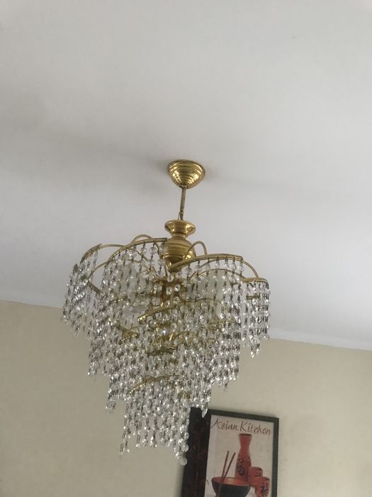 Люстры б/у в хорошем состоянии