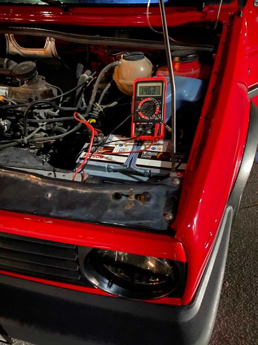 Мобилен сервиз за акумулатори замерване/тестване/зареждане и смяна