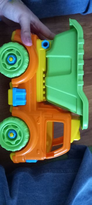 Грузовик игрушечный для детей