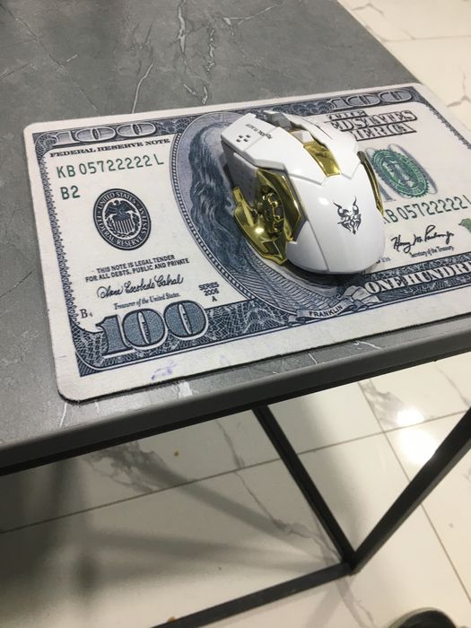 Mishka + kovrik srochna