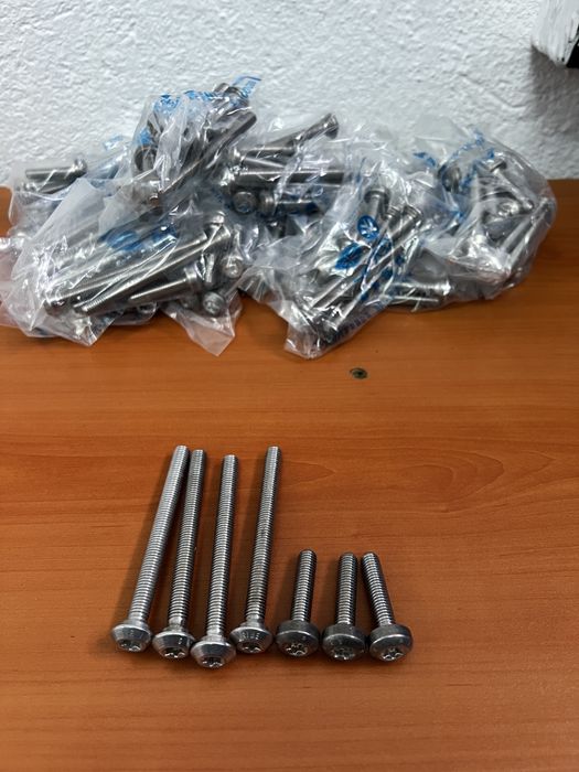 Комплект мехатронични болтове dq200
