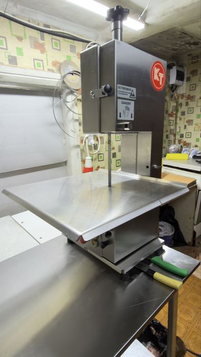 Ленточная пила. Пила для мяса.