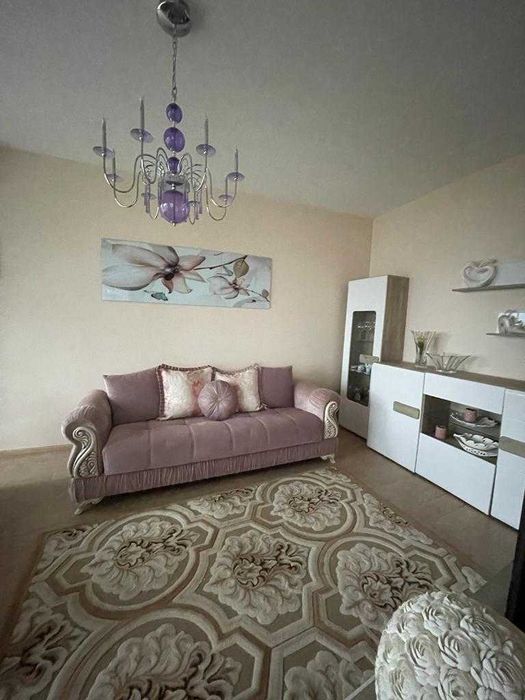 Триетажна къща в Бяла