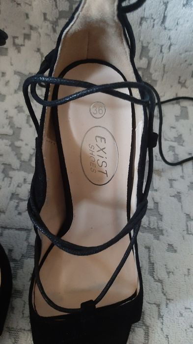 Sandale cu toc marimea 36  int 24 cm.inaltime toc cu talpa  12 cm