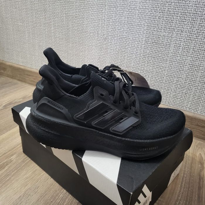 Кроссовки Adidas UltraBoost
