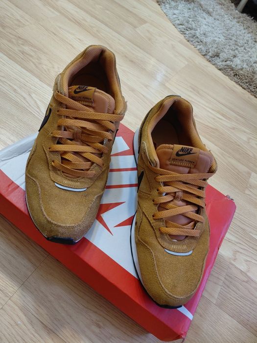 Nike runner 44.5
