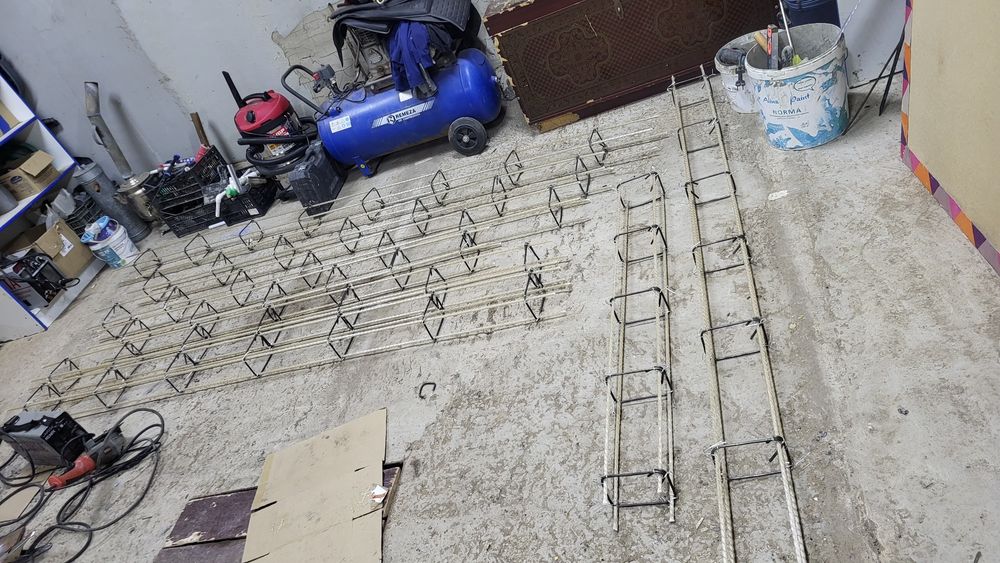 Продам не достроиный дом в Акшат3