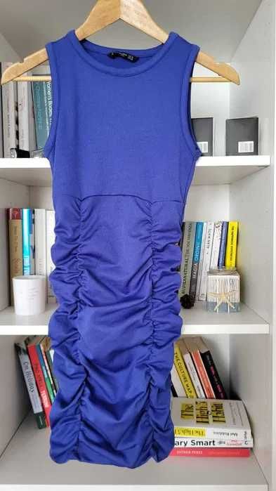 2 rochii scurte marimea XS, Bershka, purtate o data