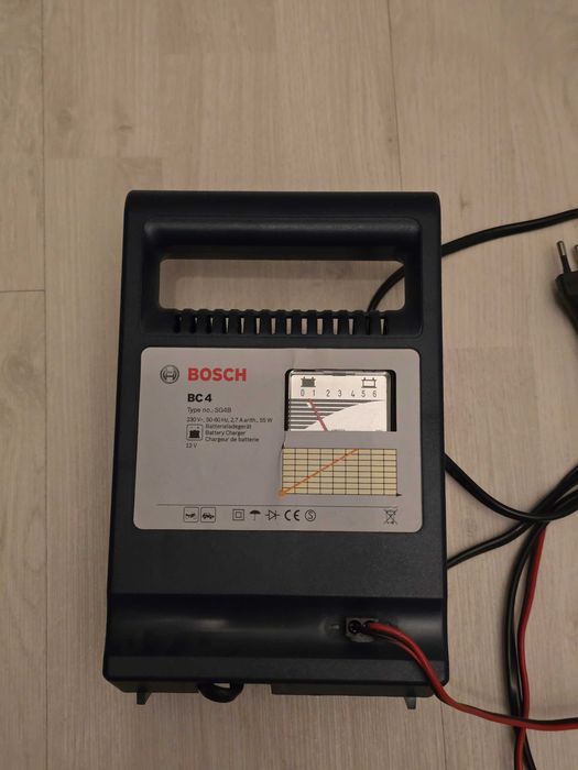 Bosch BC4 зарядно за акумулатор