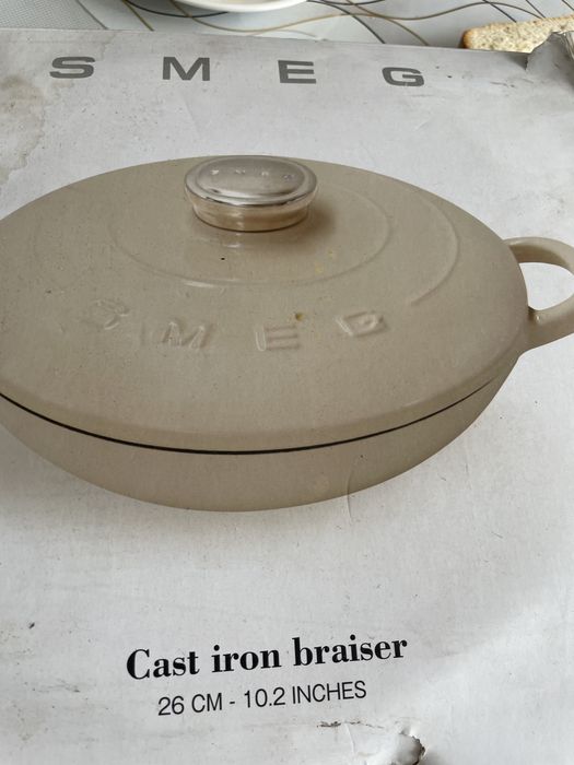 Smeg чугунная сковородка
