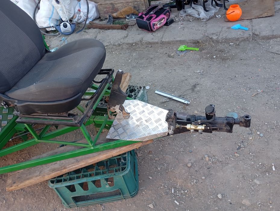 Remorcă de motosapă cu frână de mână și de picior