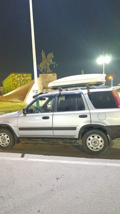 Продаётся авто HONDA CR-V