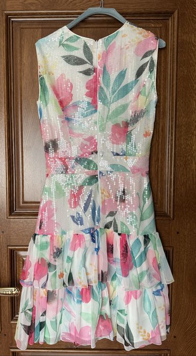 Рокля с пайети M