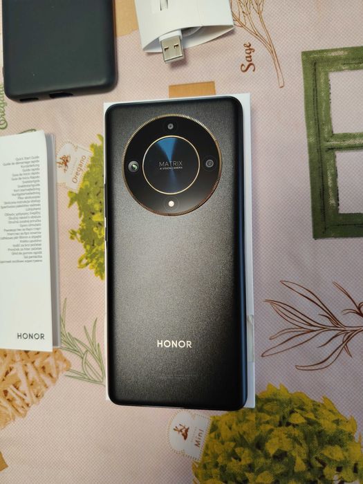 Honor magic light 6 256/8ram