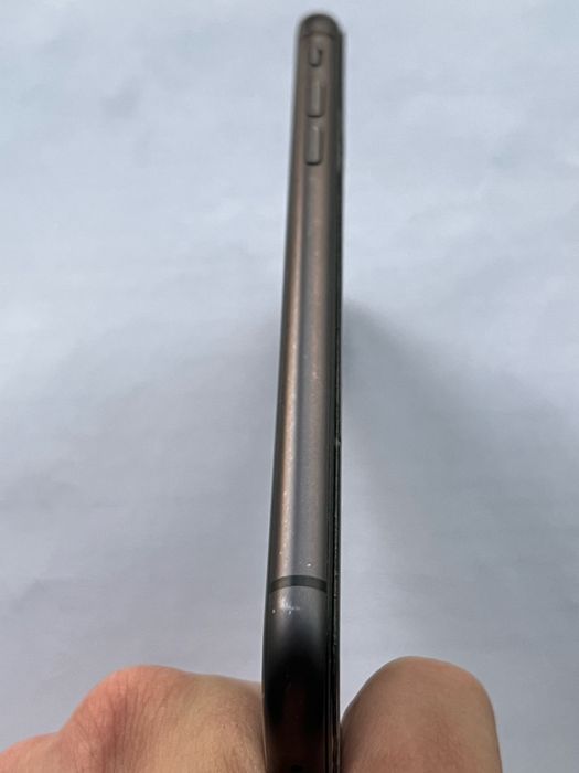 iPhone 11 64GB черный