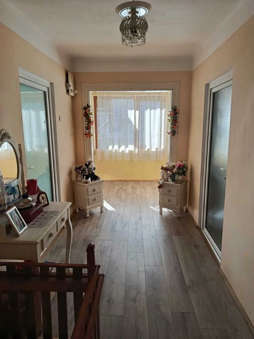 Casa cu garaj, foisor, loc de relaxare acoperit. Direct proprietar