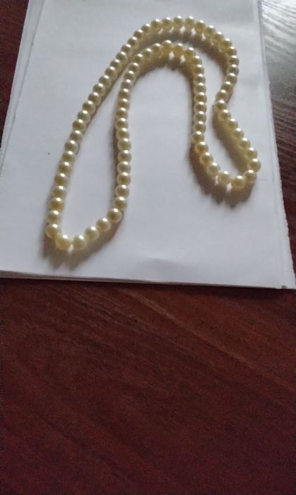 Продаю бусы под жемчуг
