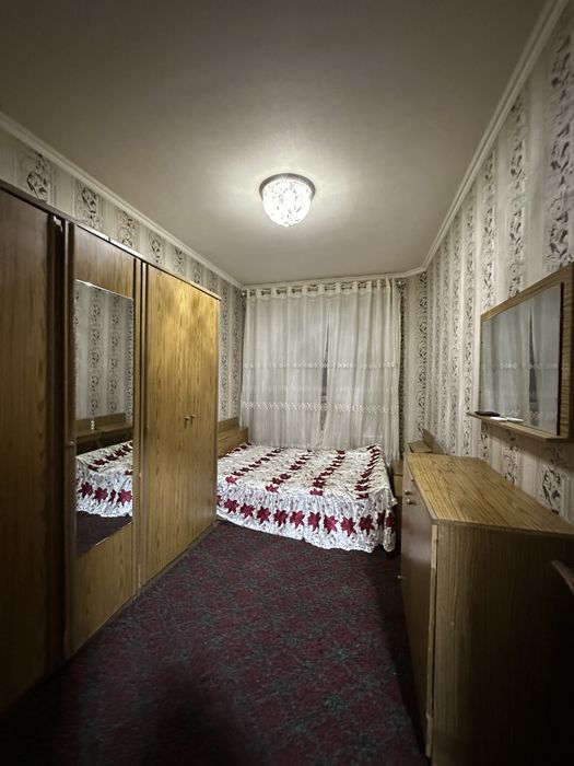 Uy sotiladi srochna qoyliq massif 5