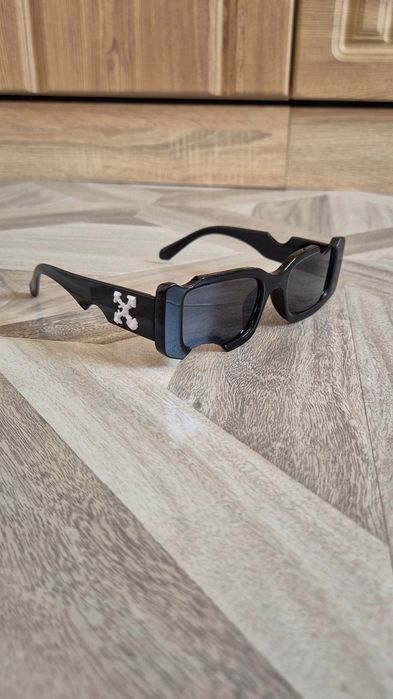 Ochelari de soare Off White Cady negri