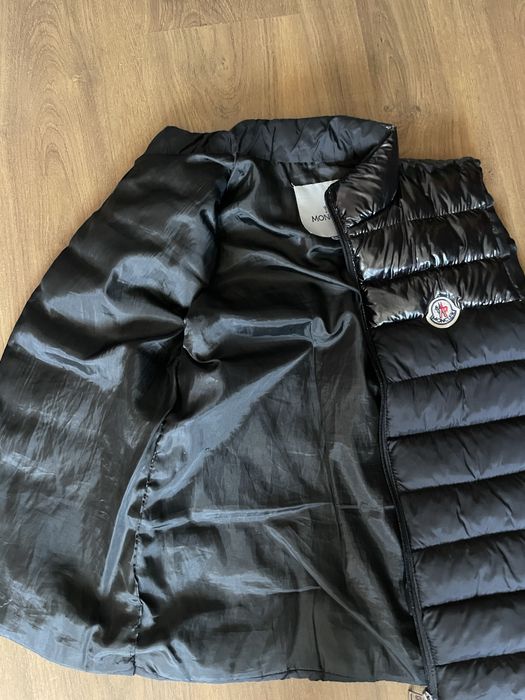 Vesta Moncler Conditie buna