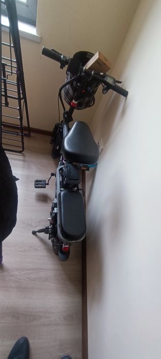 Elektro skuter deyarli yangi