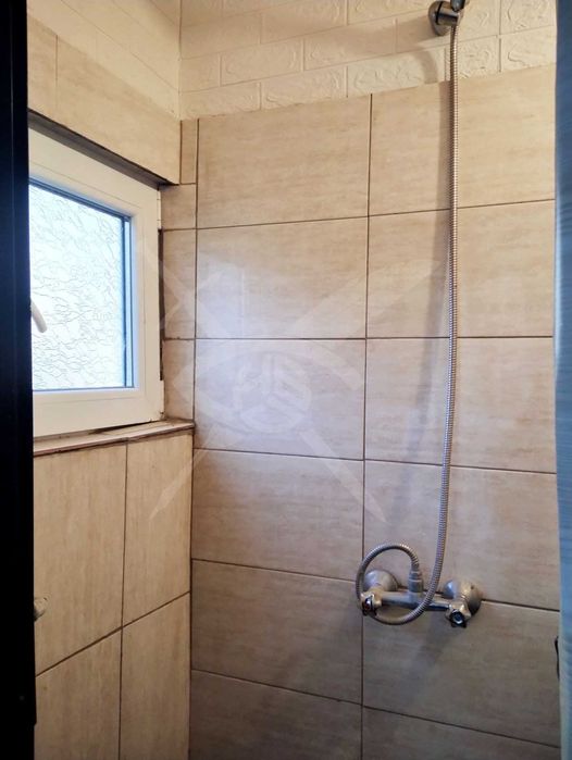 Дава се под наем Тристаен апартамент в Бургас, Център - 50 кв.м за 298.86 € - Снимка #4