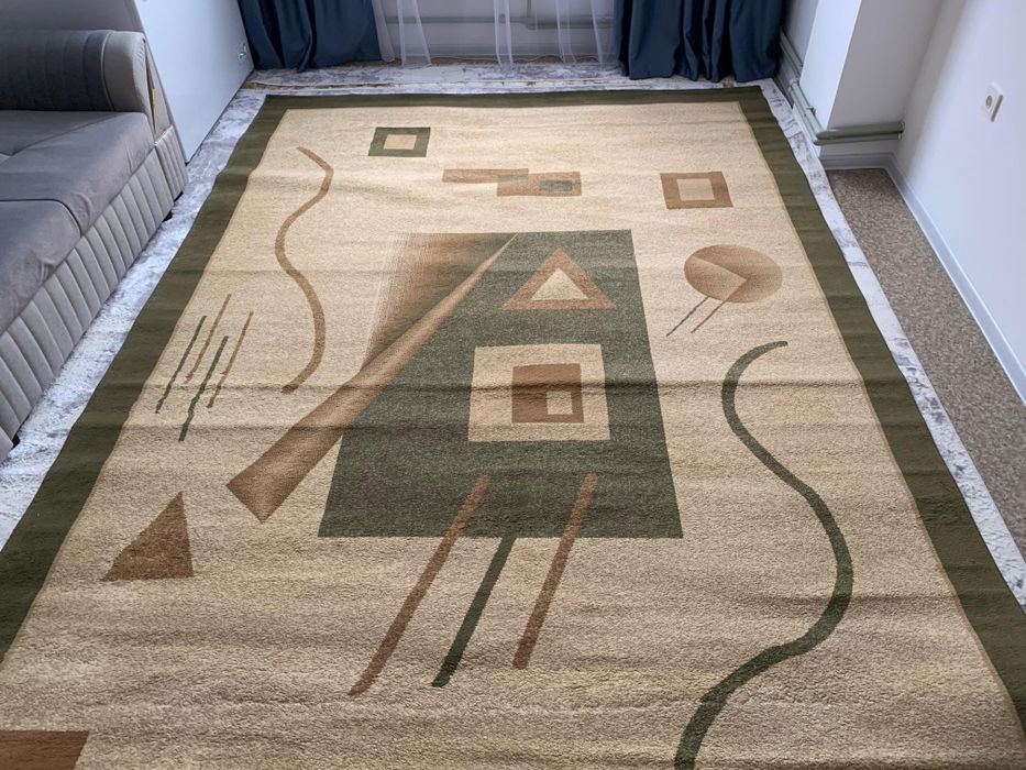 Ковер в отличном состоянии.