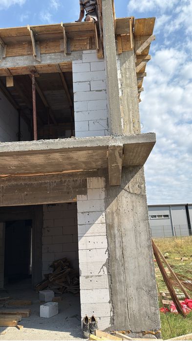 Casa Tip Duplex zona Nitela